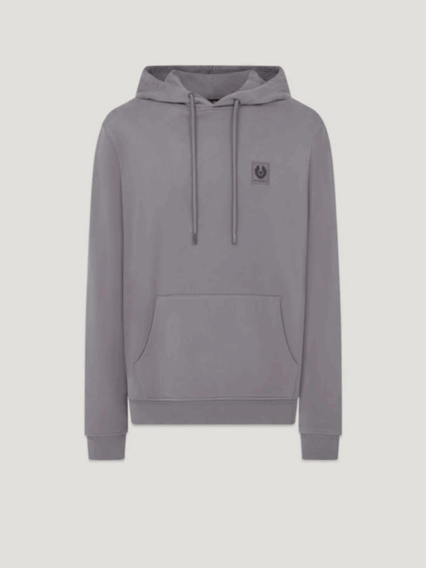 Compra la Sudadera con Capucha Belstaff Tornado Grey en Llenas 1953 Barcelona. Prenda cómoda y premium en 100% algodón orgánico, con parche Phoenix en el pecho. Disponible online y en tienda.